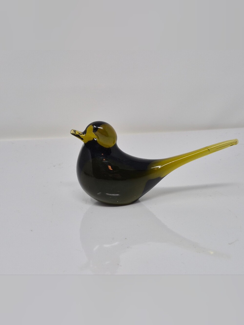 Vintage Pilgrim Avacado Green Art Glass Long Tail Bird
